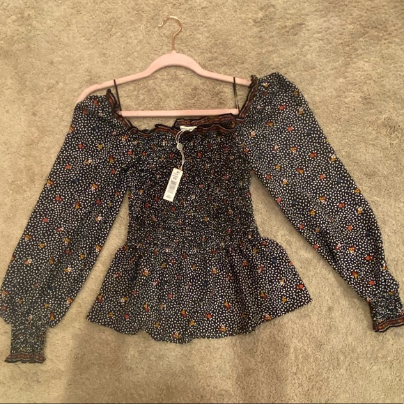 NWT Max Studio XS Floral Blouse - Smocked & Puffed - Picture 2 of 5